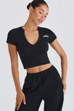 Oh Polly Tee'S & Tanks^Graphic-Print Cropped T-Shirt in Black