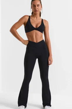 Oh Polly Petite^Petite Cross Waistband Flare Pocket Leggings in Black