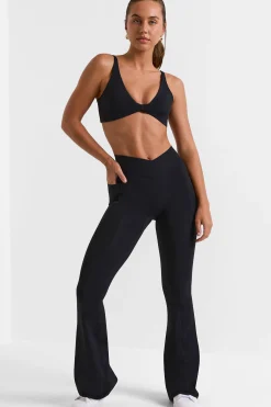 Oh Polly Petite^Petite Cross Waistband Flare Pocket Leggings in Black