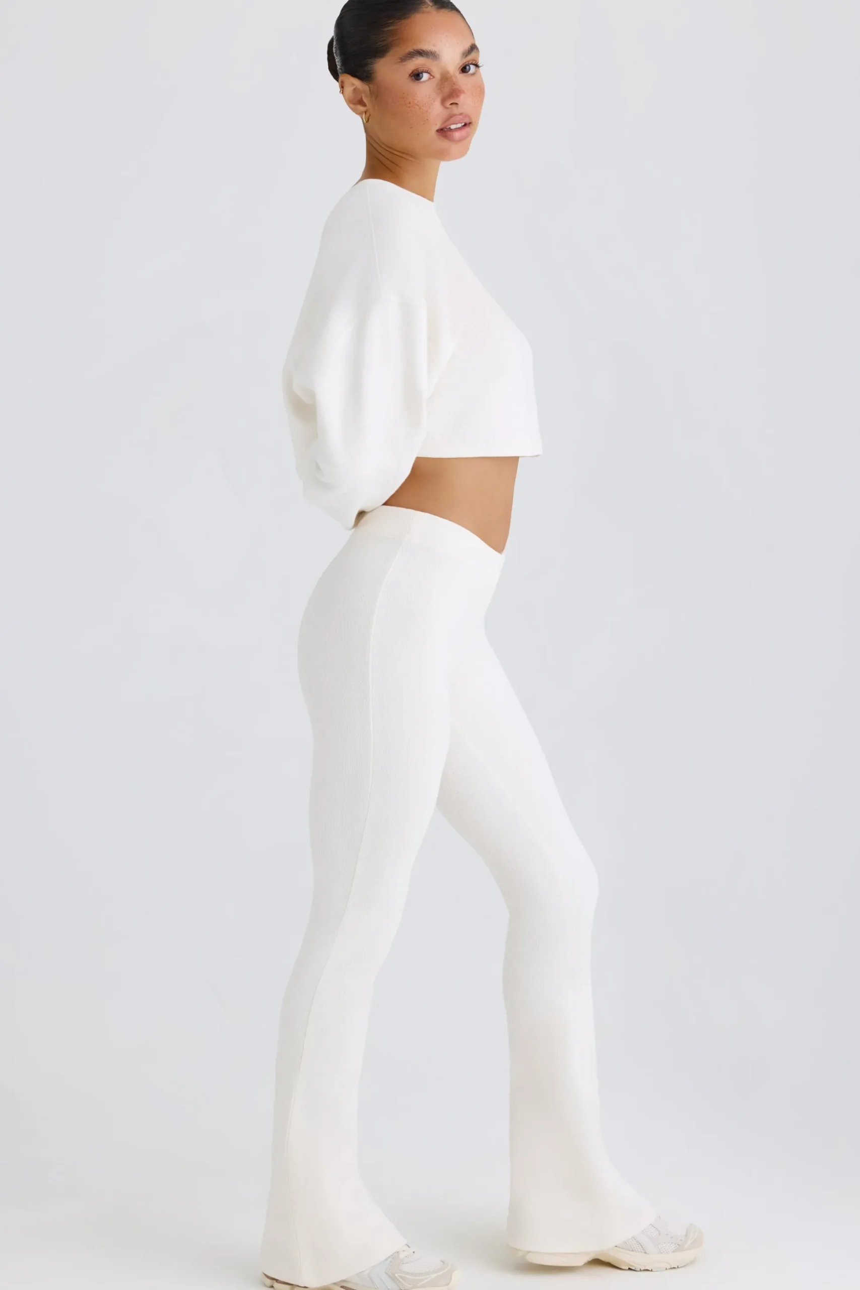 Oh Polly Petite^Petite Flared Trousers in White
