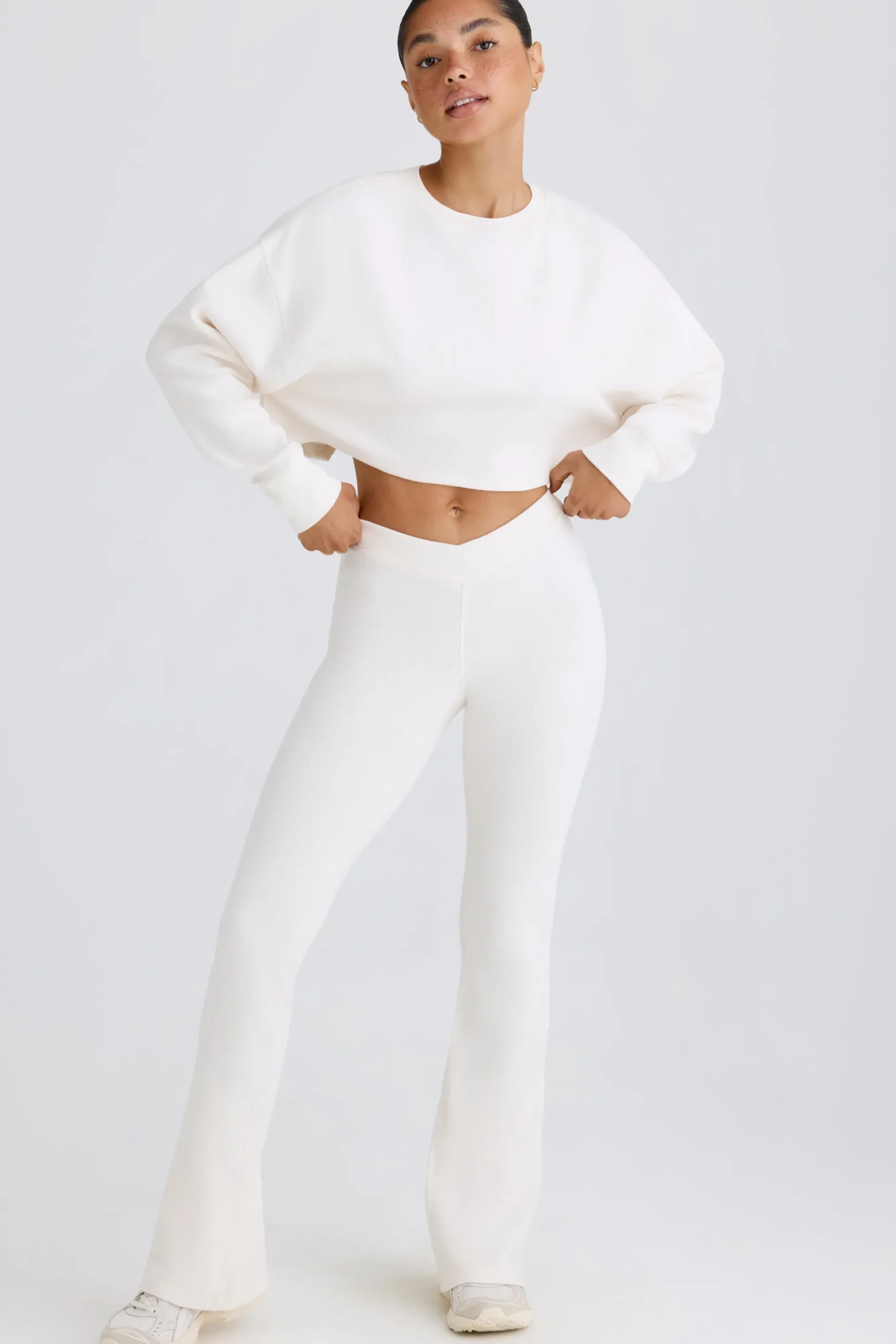 Oh Polly Petite^Petite Flared Trousers in White
