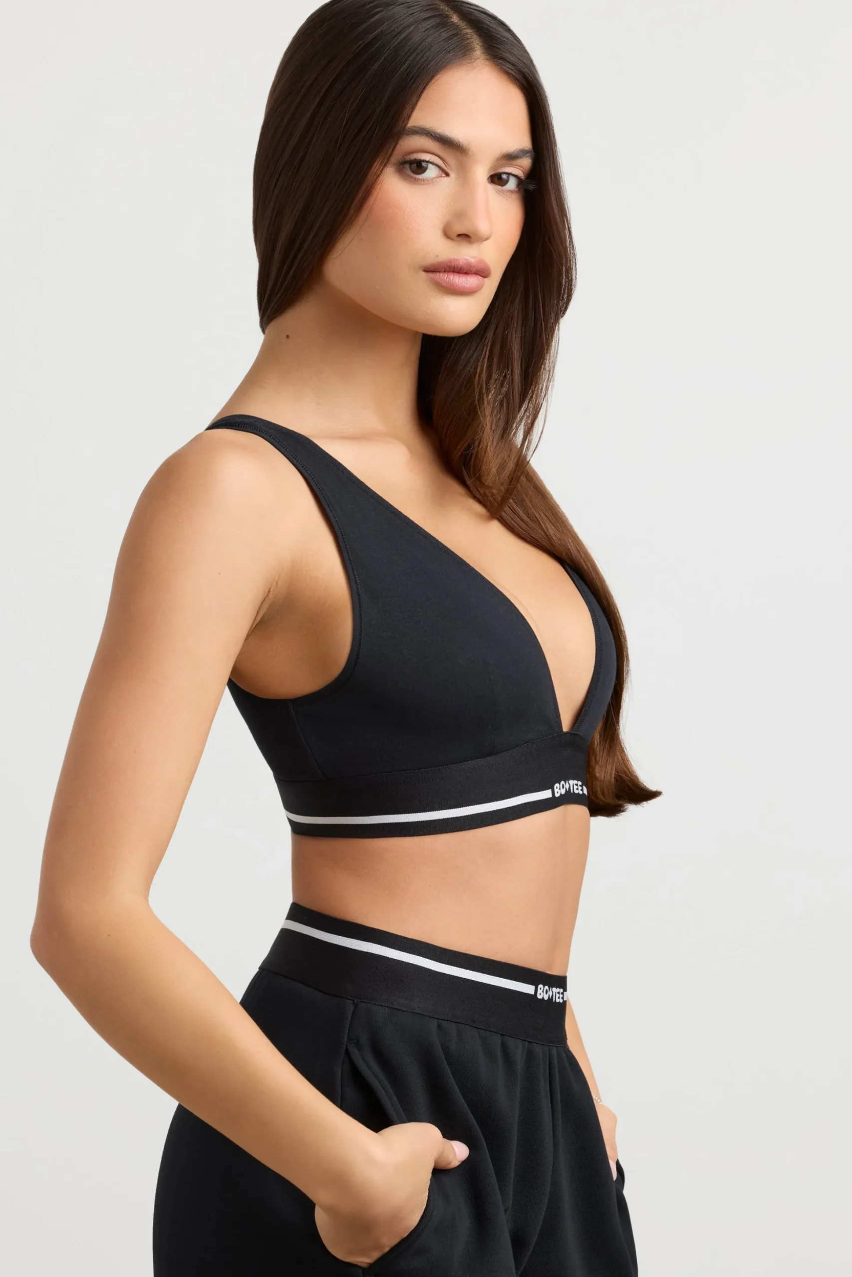 Oh Polly Matching Sets | Tops^Plunge-Neck Crop Top in Black
