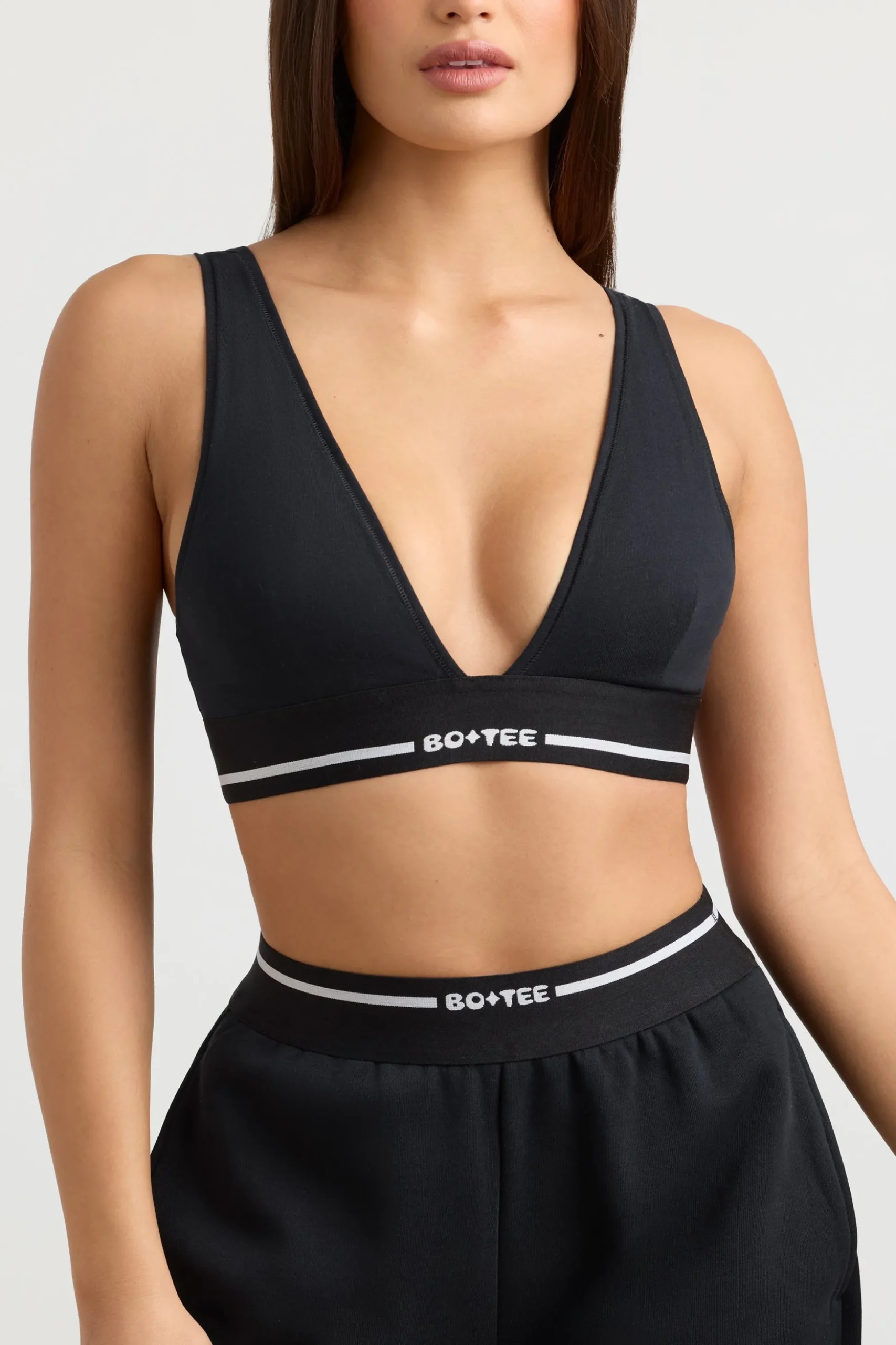 Oh Polly Matching Sets | Tops^Plunge-Neck Crop Top in Black