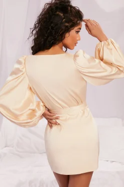 Oh Polly Women'S Clothing Sale - $65 And Under | Women'S Clothing Sale - $40 And Under^Satin Balloon Sleeve Robe in Cream
