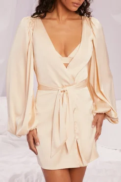 Oh Polly Women'S Clothing Sale - $65 And Under | Women'S Clothing Sale - $40 And Under^Satin Balloon Sleeve Robe in Cream