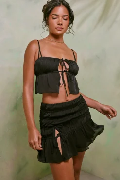 Oh Polly Women'S Clothing Sale - $65 And Under | Women'S Clothing Sale - $40 And Under^Shirred Tie Up Front Crop Top in Black