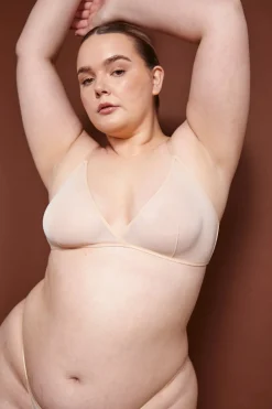 Oh Polly Lounge & Intimates | Bride To Be^Soft Mesh Single Layer Triangle Bra in Beige